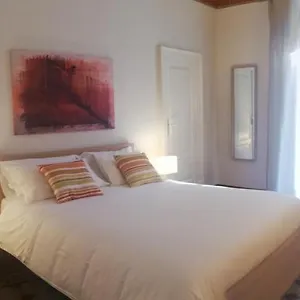 apartment-in-city-center.taorminaitalyhotels.com/